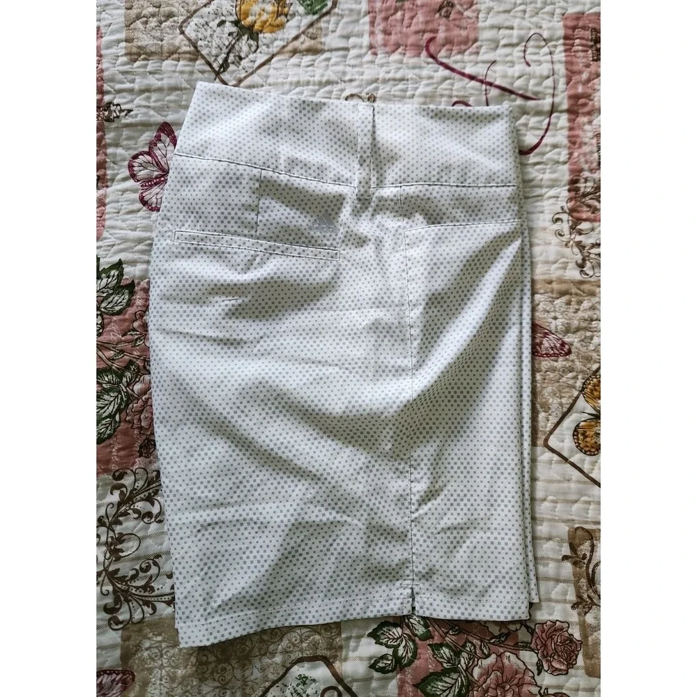 Adidas Women's Golf  Polka Dot shorts Size‎ 12  White Gray Pockets